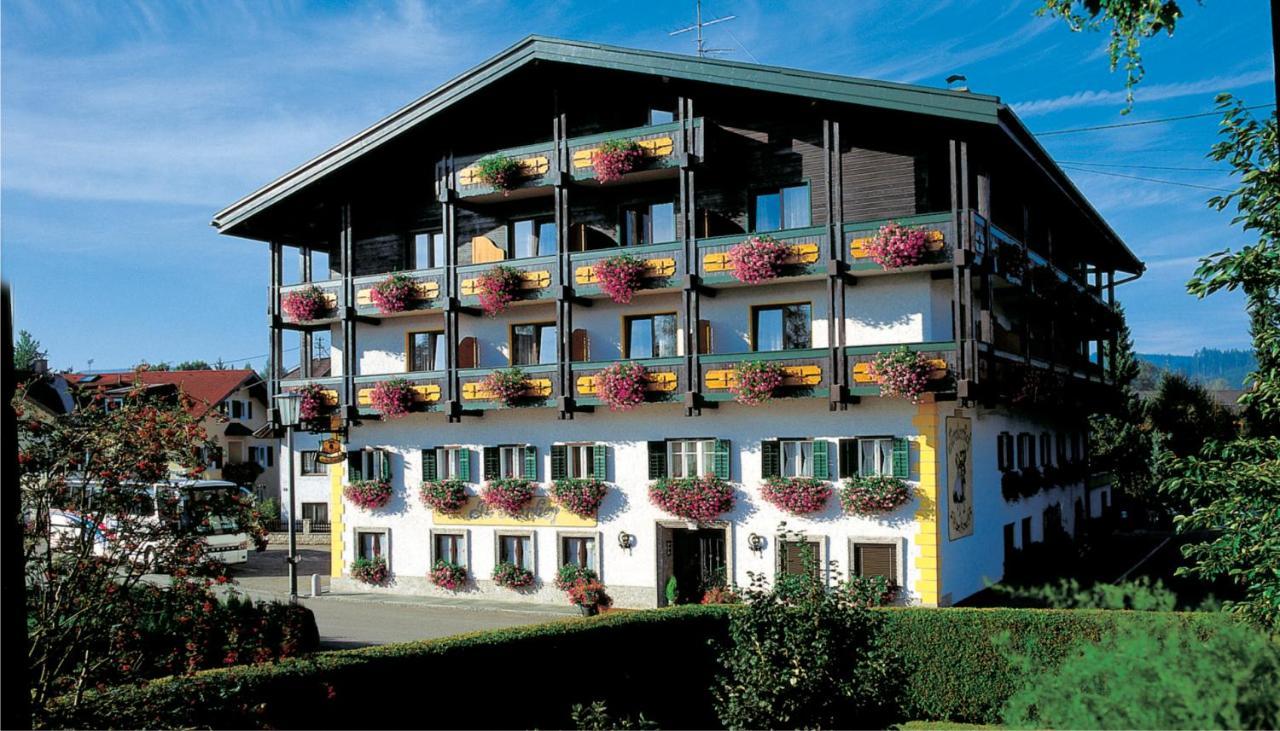 Tirolerhof Hotel Sankt Georgen im Attergau Exterior photo